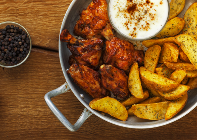 KIPPENVLEUGELTJES MET PAPRIKA 